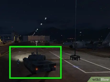 Украдите танк Rhino в Grand Theft Auto V, шаг 16 Украдите танк Rhino в Grand Theft Auto V, шаг 16