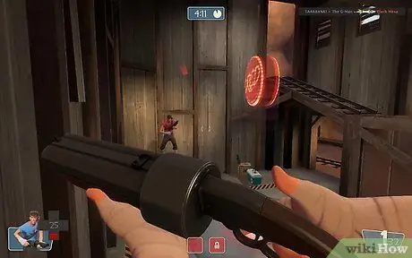 Играйте за разведчика в Team Fortress 2 Шаг 3 Пуля 1