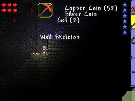 Найдите хорошую добычу в начале Terraria, шаг 15 Найдите хорошую добычу в начале Terraria, шаг 15