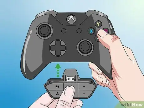 Использование гарнитуры на Xbox One Шаг 2 Использование гарнитуры на Xbox One Шаг 2