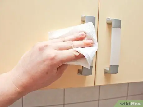 Очистите кухонные ручки, шаг 3 Очистите кухонные ручки, шаг 3