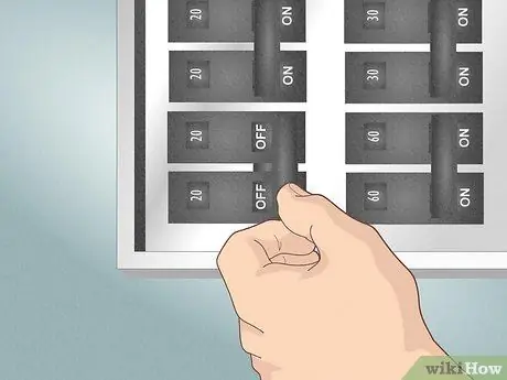 Подключите электрическую розетку Шаг 3
