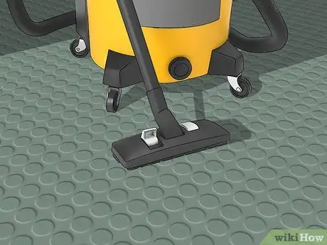 Очистите резиновое покрытие, шаг 1