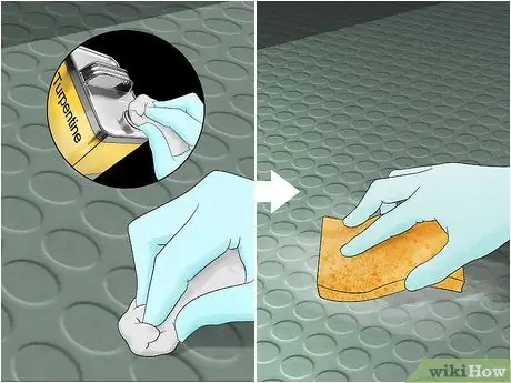 Очистите резиновое покрытие Шаг 8