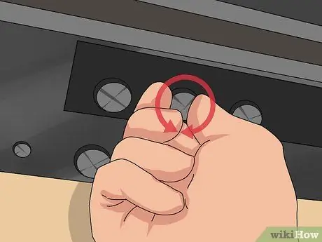 Нанесите Deoxit Step 5 Нанесите Deoxit Step 5