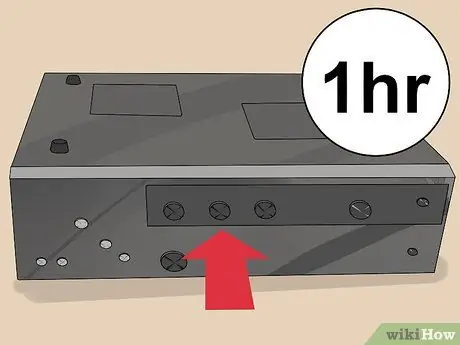 Нанесите Deoxit Step 6 Нанесите Deoxit Step 6