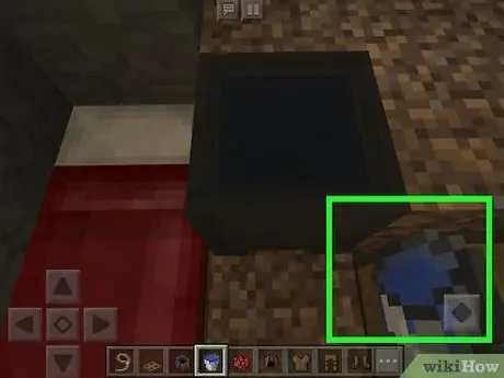 Краска кожаной брони в Minecraft PE Шаг 3 Краска кожаной брони в Minecraft PE Шаг 3