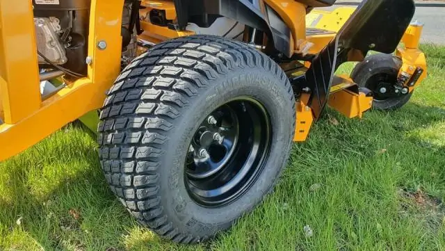 Какие особенности уникальны в косилке Cub Cadet Ultima zt1 23hp 50?