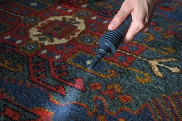 Как часто нужно чистить восточные ковры?