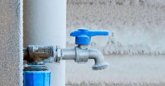 Есть ли водопровод на чердаке?