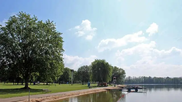 Открывать или закрывать заслонку летом?