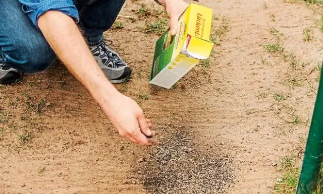 Как вы проделываете дыры на лужайке?