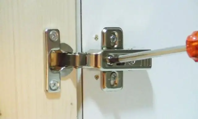 Как открыть самозакрывающийся шарнир?