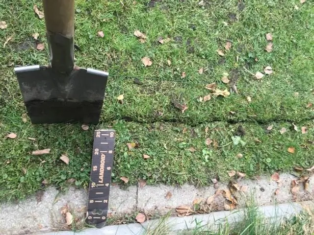 Насколько глубоко следует закапывать водосточные трубы?