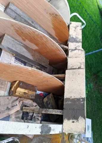 Как прикрепить нагрудник для шланга к Brick?