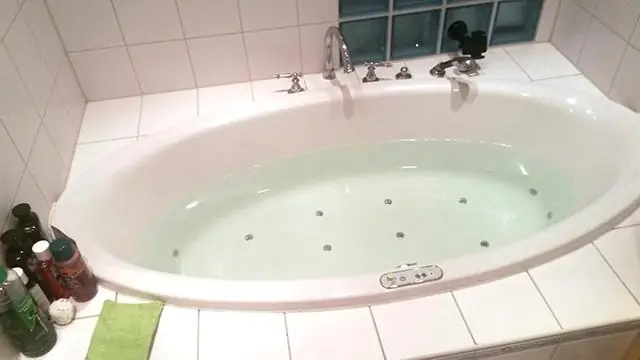Сколько галлонов в обычном кухонном мусорном ведре?