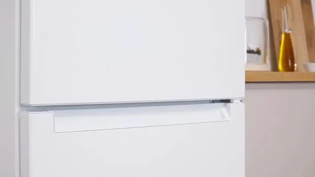 Как перезагрузить холодильник Whirlpool после отключения электричества?