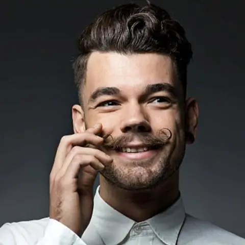 Стоит ли обрезать куст снежка?