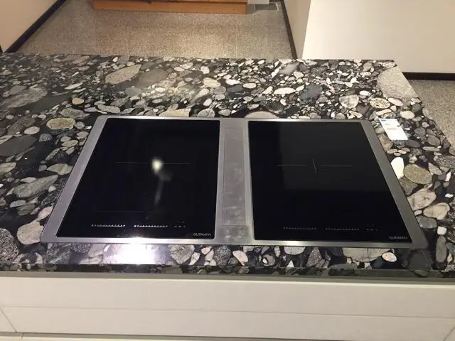 Насколько низко должна висеть люстра в спальне?