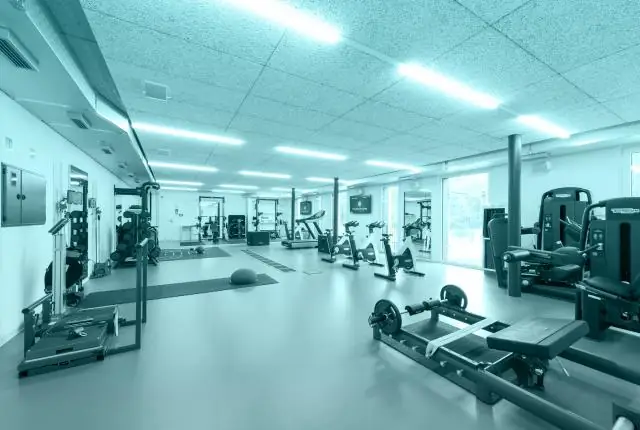 Что заставляет смеситель на кухне терять напор воды?