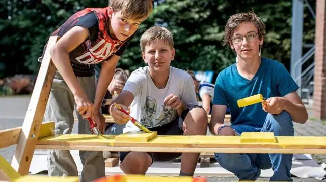 Стоит ли покрасить входную дверь в желтый цвет?