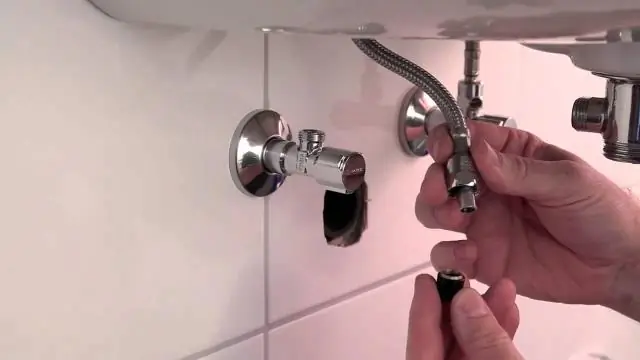 Когда я смываю воду в унитазе, булькает раковина?