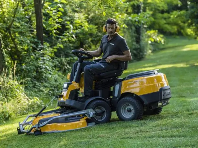 Какая косилка лучше John Deere или Cub Cadet?