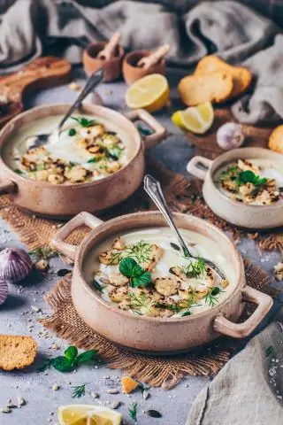 Что вы добавляете в почву для цветов?