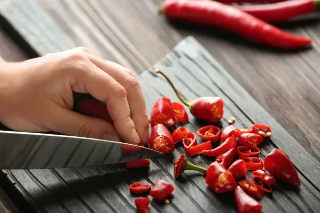 Смогут ли шарики от моли отпугнуть кротов?