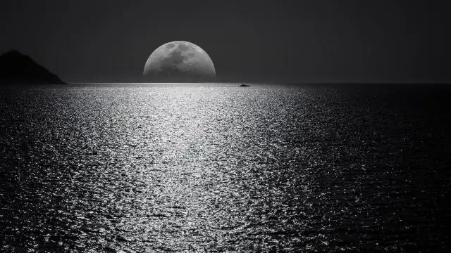 Зачем нужны белые постельные принадлежности?