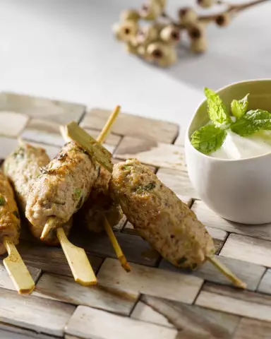 Шашлык из баранины с мятой и дыней