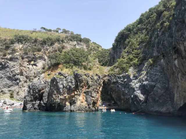 Между небом и морем
