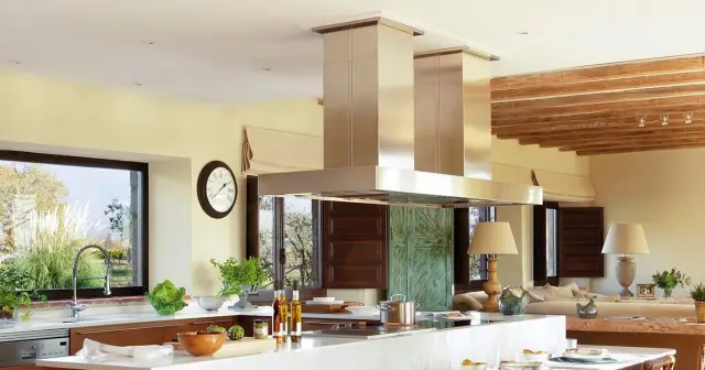 Теплая кухня для всей семьи